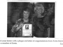 Linda Senter 2009 receiving 30 year