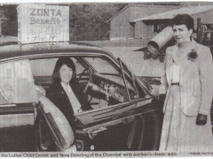Linda Senter and Nola Dierling 1981 auction